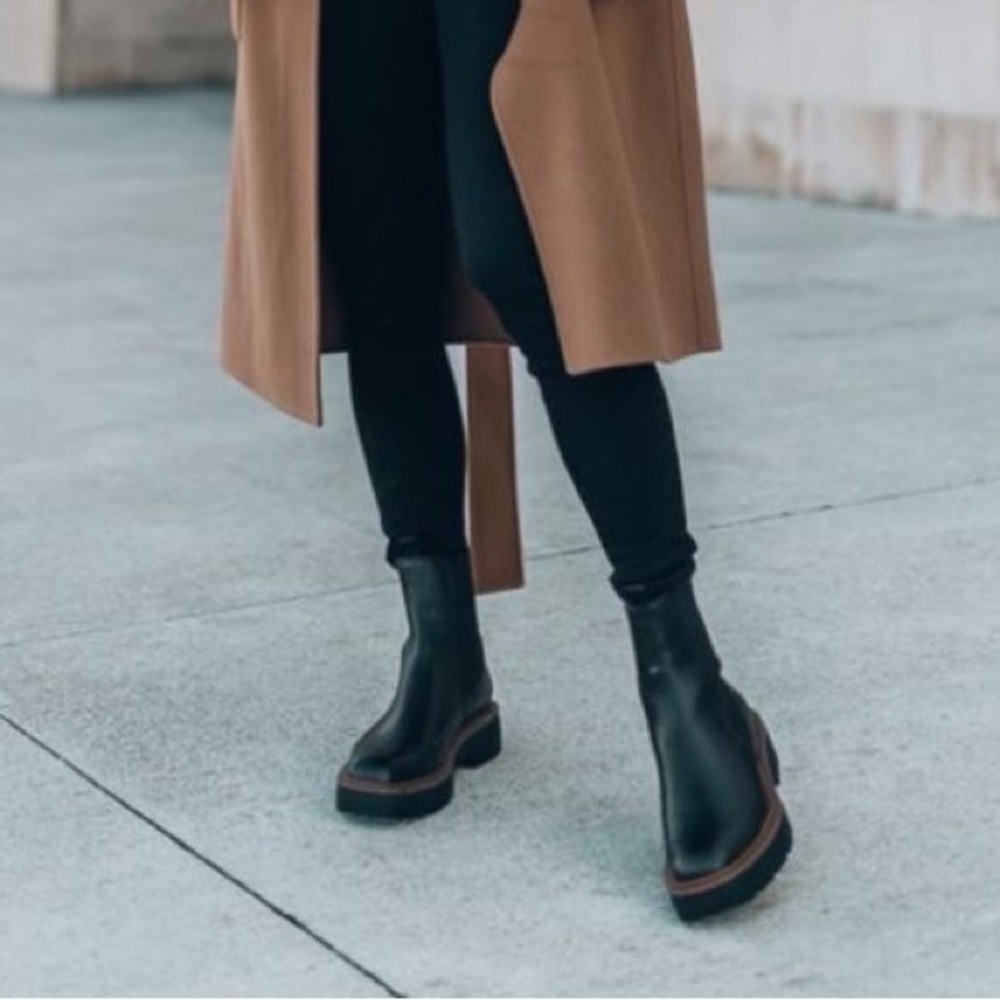 Women's Laguna Lug-Sole Chelsea Booties
